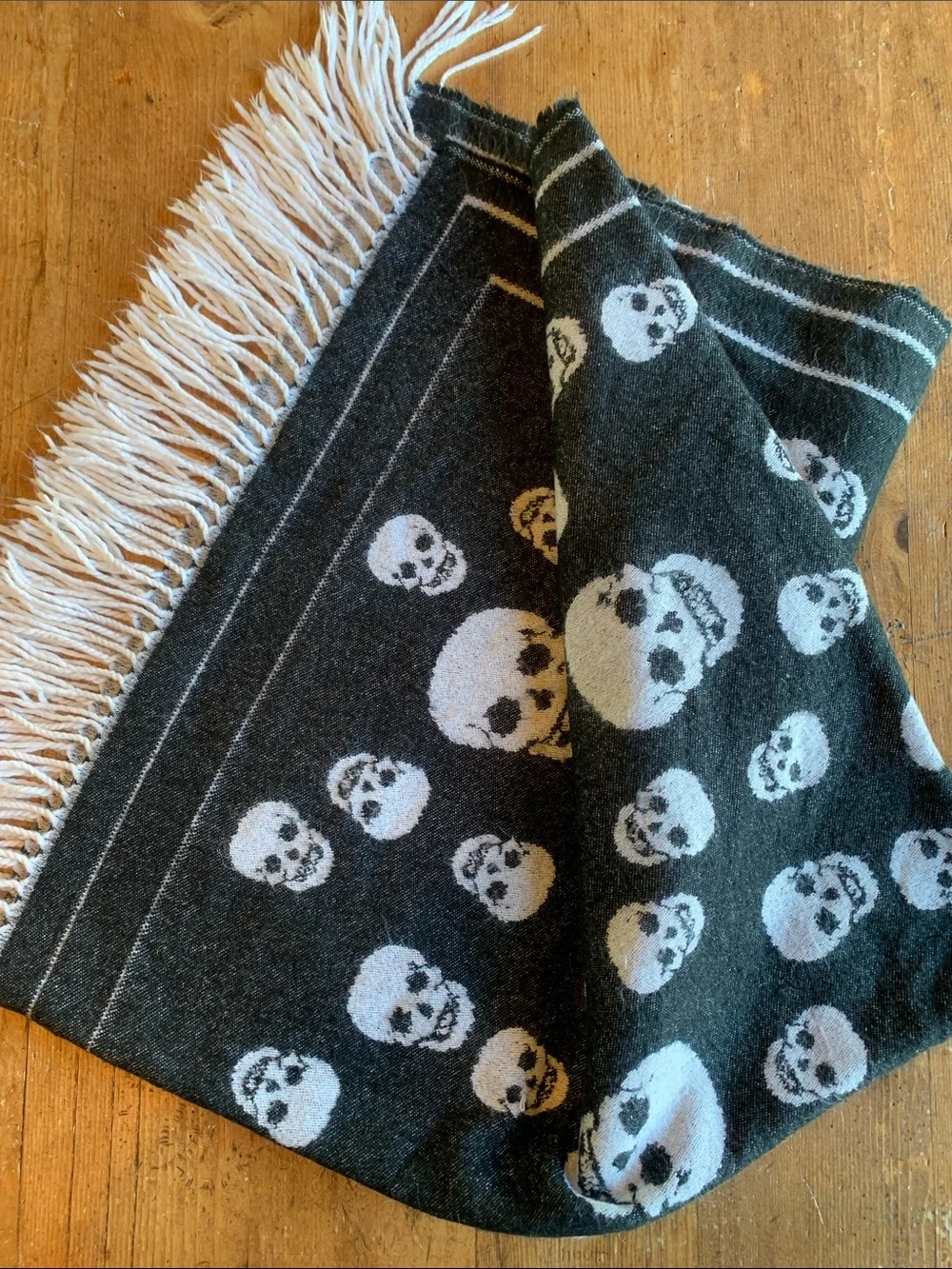 Magaschoni Skull Pattern Fringe Throw Blanket - Black & White Accent Throw